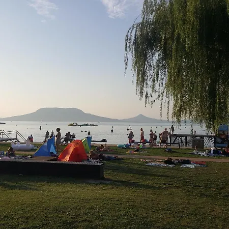 In - Balaton 18627 Appartement Fonyód